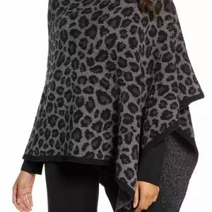 BAREFOOT DREAMS COZYCHIC® LEOPARD PONCHO one size